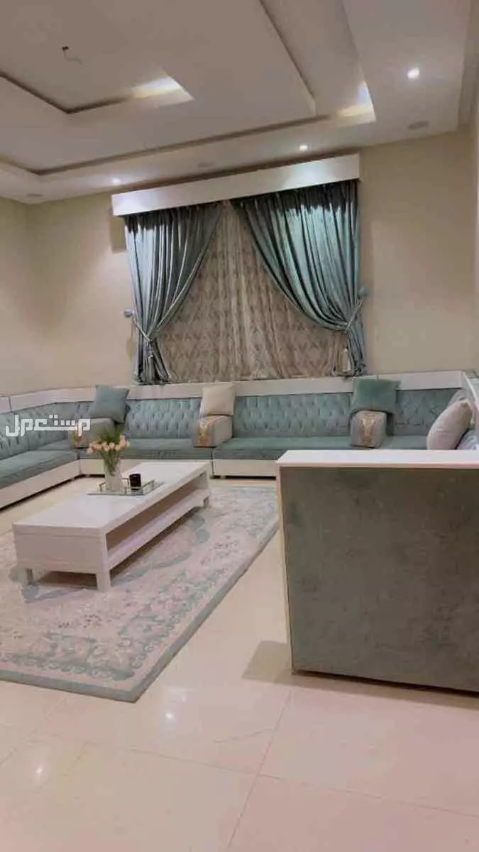 كنب في الرياض بسعر ألف ريال سعودي