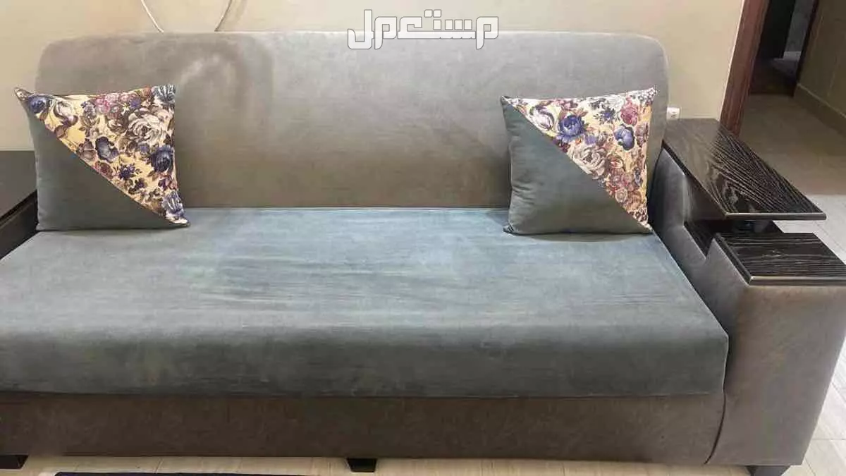 للبيع كنب  في جدة بسعر 700 ريال سعودي