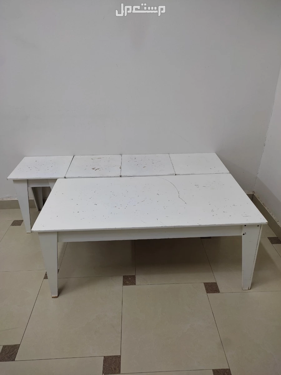طاولات بيضاء نضيفه في الرياض للبيع