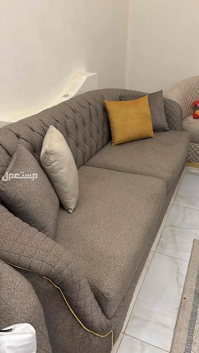 كنب  في جدة بسعر ألف ريال سعودي
