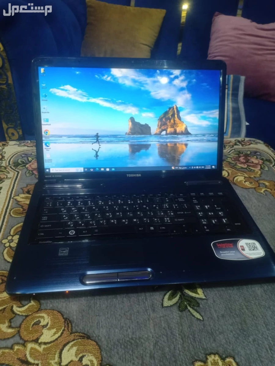 "لابتوب Toshiba بشاشة 17 بوصة، معالج AMD A6، رامات 16 جيجا، وكارت شاشة خارجي – أداء خرافي!"