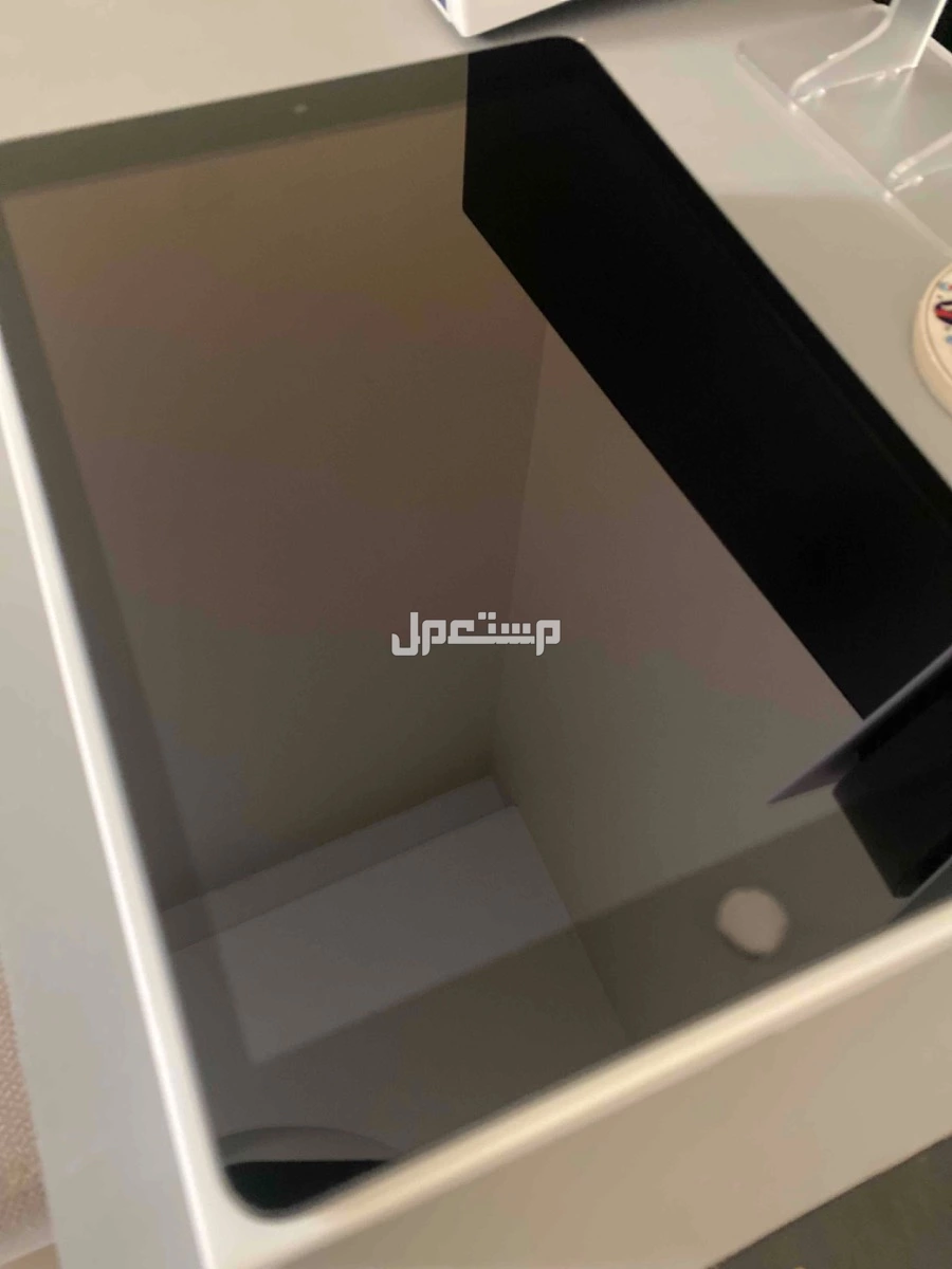 ايباد ابل الجيل 9 للبيع ب 1300 قابل للمفاوضه