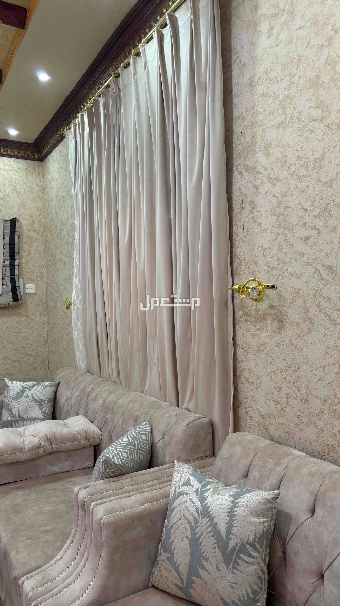 للبيع اثاث مجلس نظيف في نجران 1