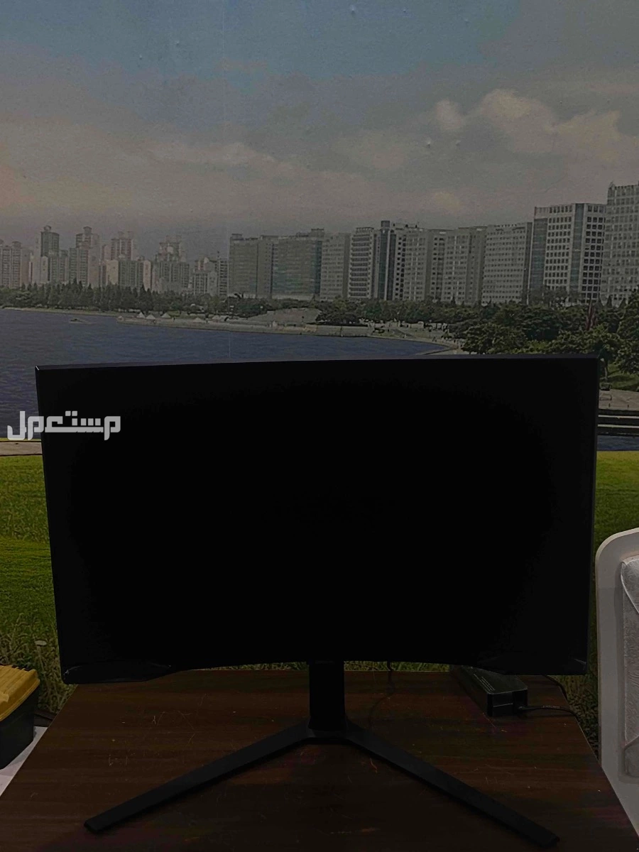 سوني 5 نسخه شبه نادر + شاشةG6 مكسور + ماوس وكيبورد وماوس باد