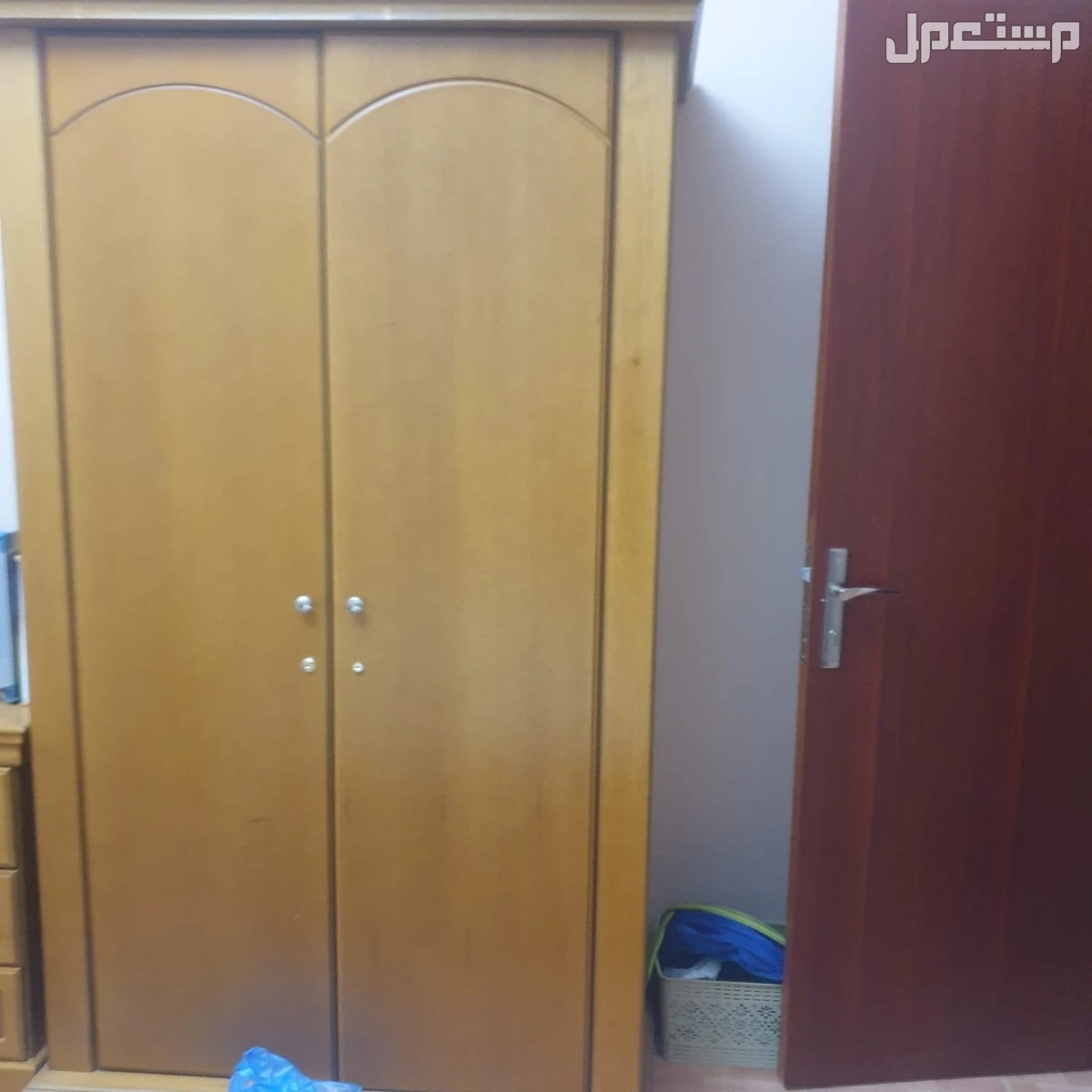 جده سوق محمود سعيد معلم فك وتركيب غرف النوم والمطابخ والستاير ونقل اثاث