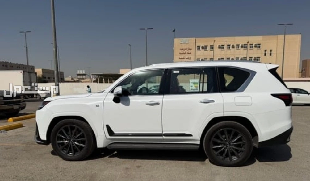لكزس LX 2023 في الرياض بسعر 520 ألف ريال سعودي