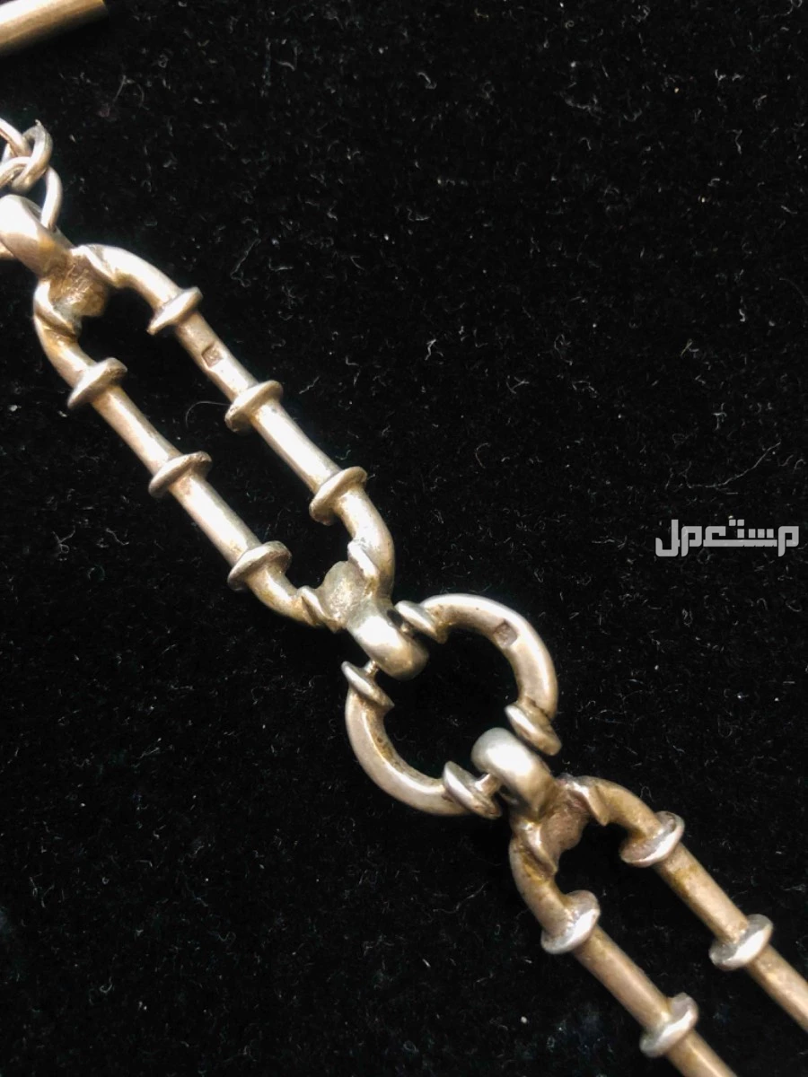 سوار اسورة فضة ثقيلة جداً بتصميم جميل