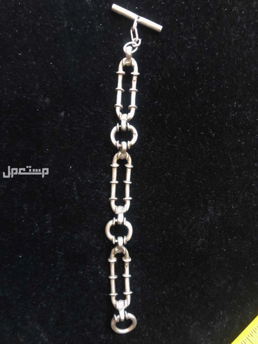 سوار اسورة فضة ثقيلة جداً بتصميم جميل