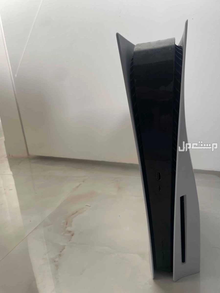 سوني 5للبيع مستعمل في الرياض سعر 1200 قابل لتفاوض