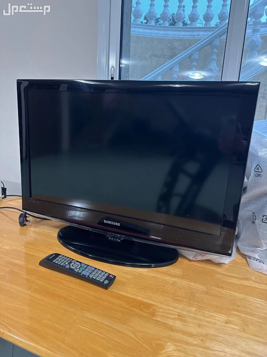 TV شاشة سامسونج 32 بوصه بحاله جيده جداً السعر 300 ريال