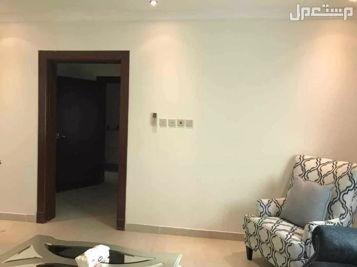 كنب للمجلس مستعمل شبه الجديد في الرياض بسعر 4500 ريال سعودي