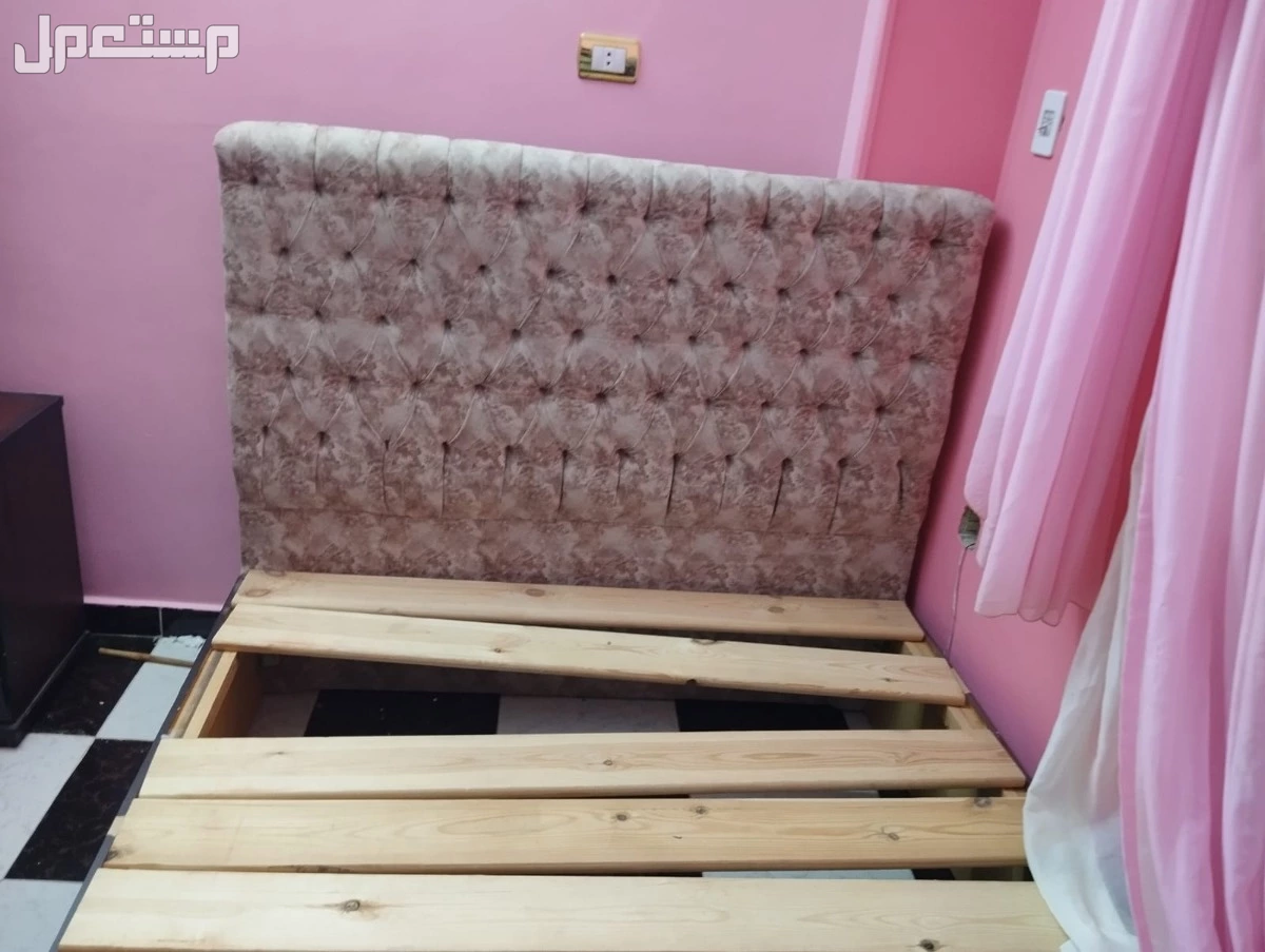 للبيع غرفه نوم خشب  و نيش 15000 ج