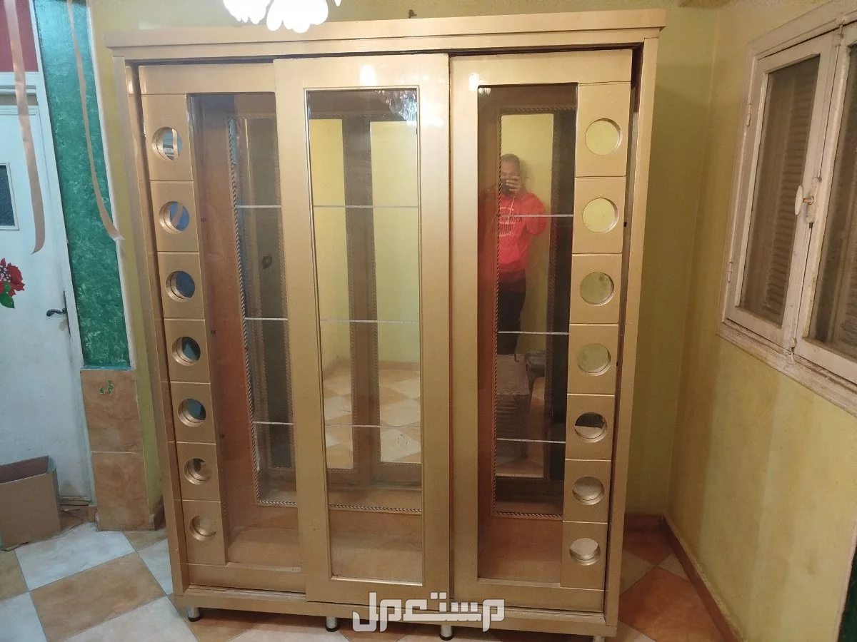 للبيع غرفه نوم خشب  و نيش 15000 ج