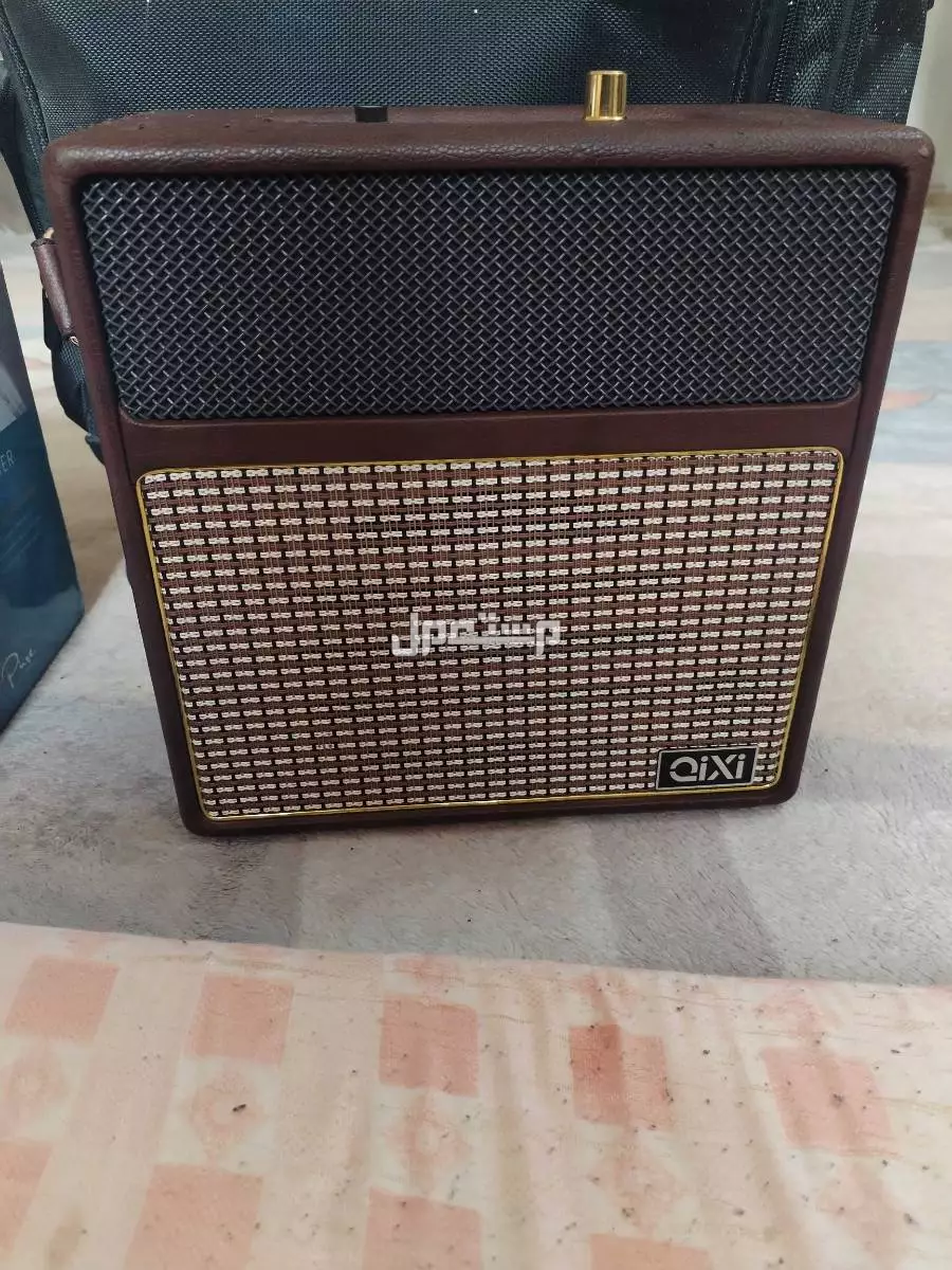 سماعات oixi استعمال نضيف  Other brand in Riyadh at a price of 100 SAR