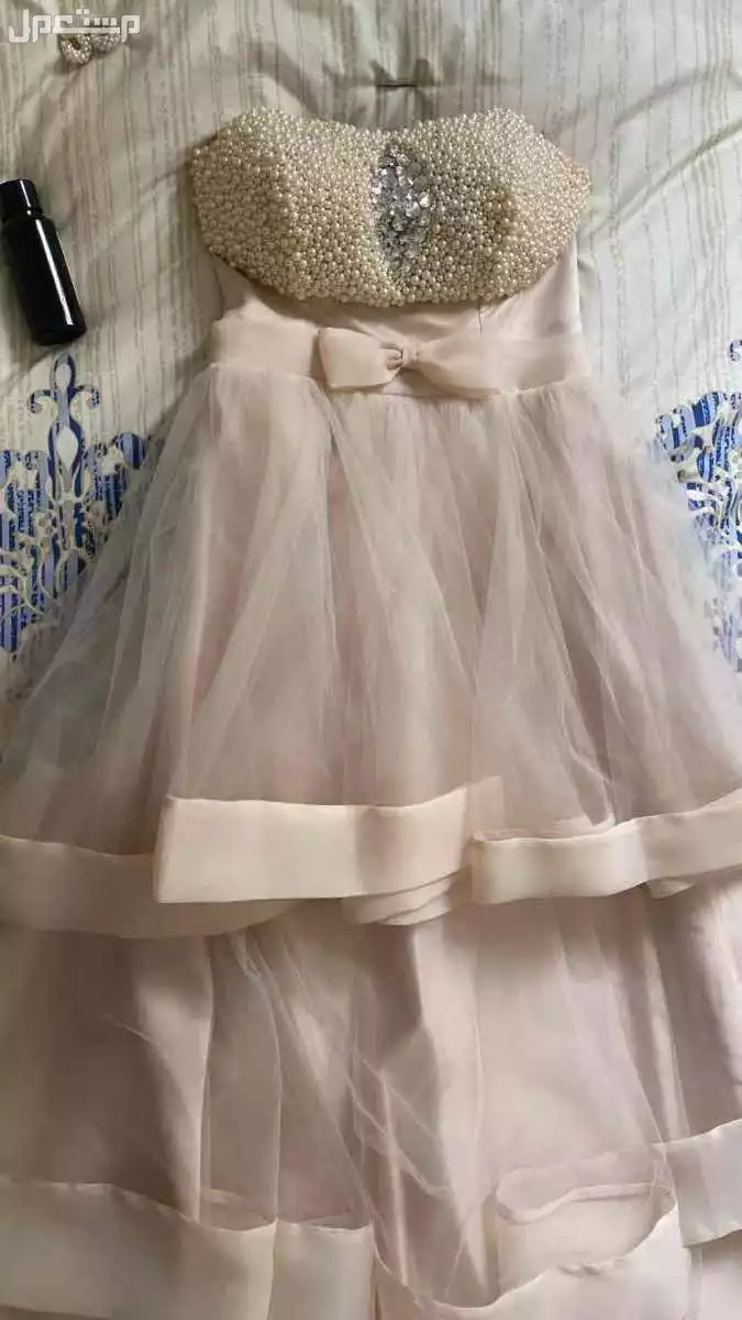 فستان سهرة انيق و فخم بسعر 300