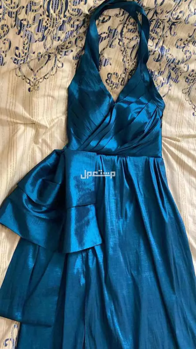 فستان سهرة انيق وجميل  بسعر 300