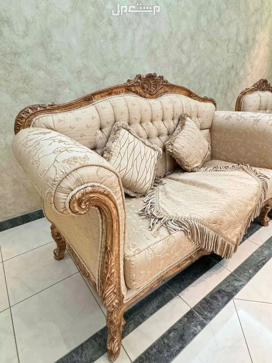 كنب مجلس مع ملحقاته في مكة المكرمة