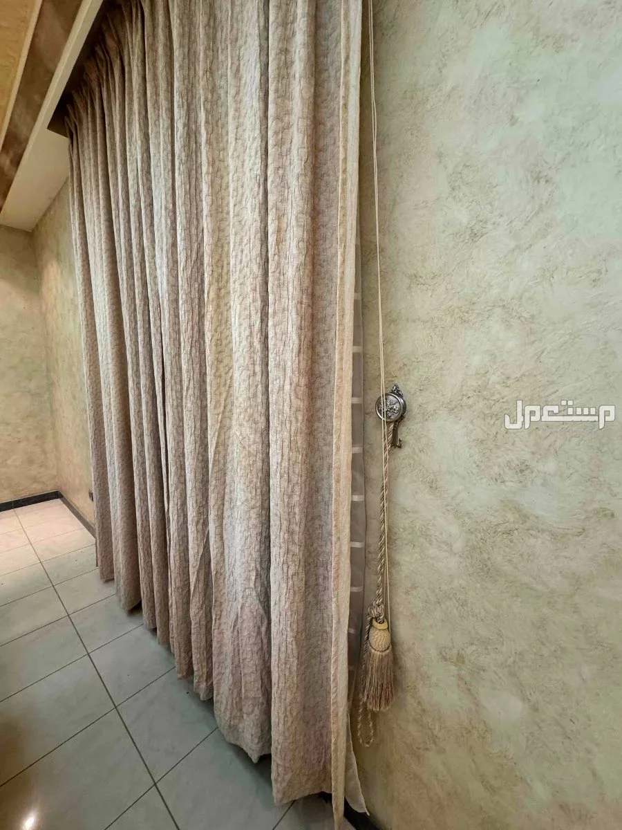 كنب مجلس مع ملحقاته في مكة المكرمة