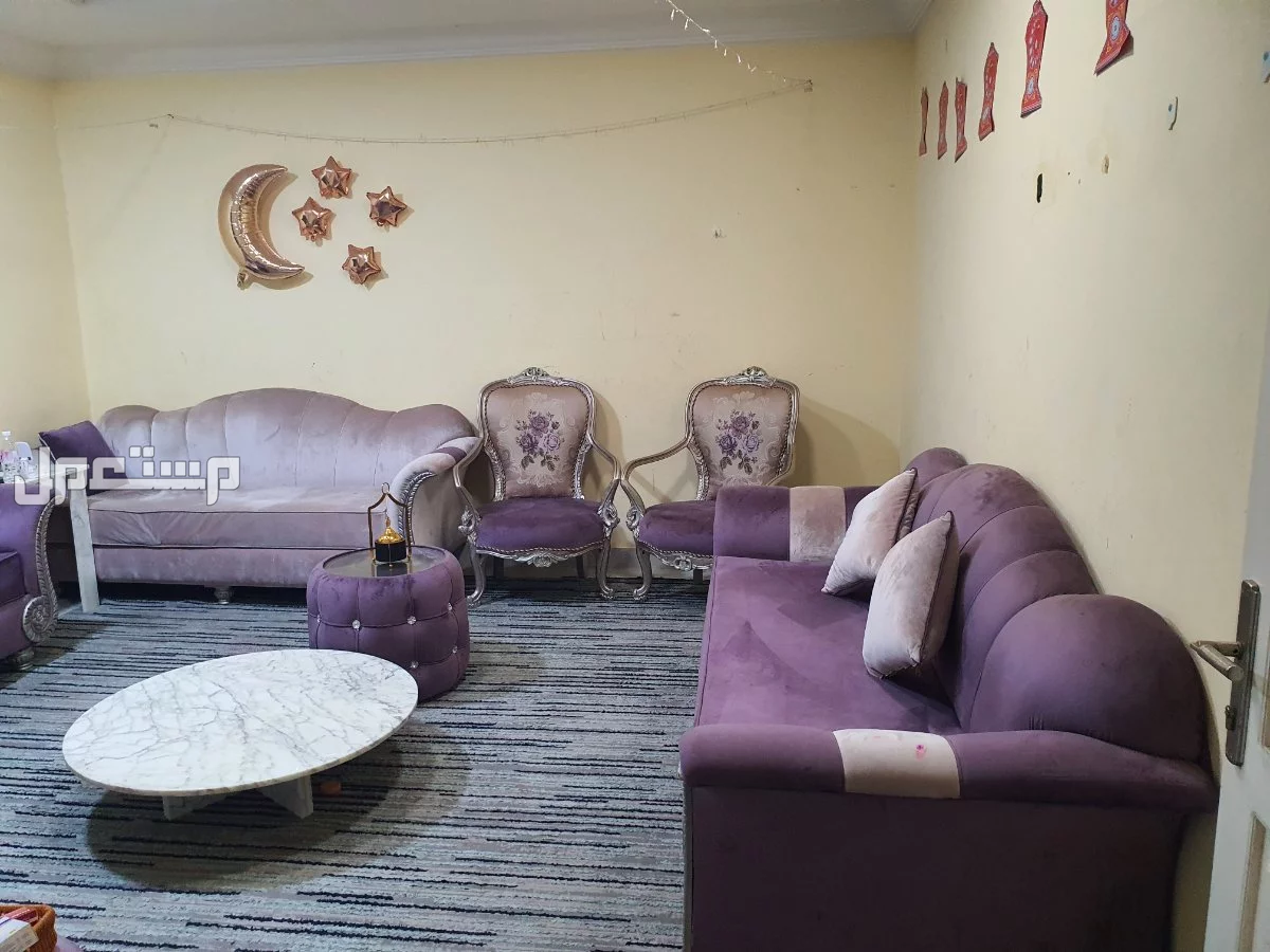 للبيع كنب ممتاز جدا  في جده عسفان