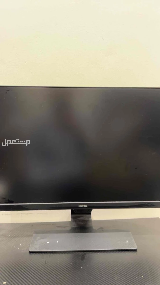 شاشه قيمنق للبيع  في الرياض بسعر 300 ريال سعودي