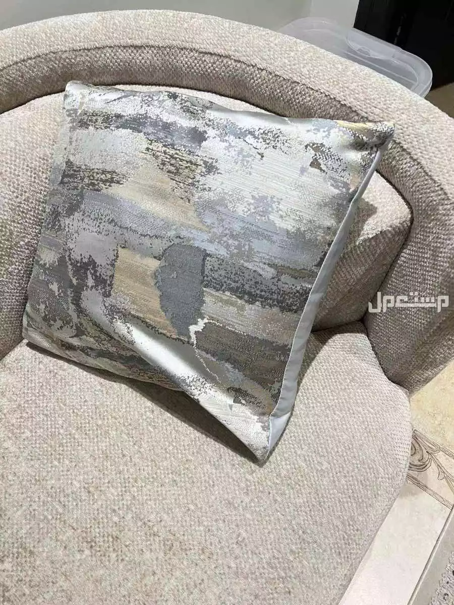 كنب مجلس شبه جديد كلاسيكي ومودرن