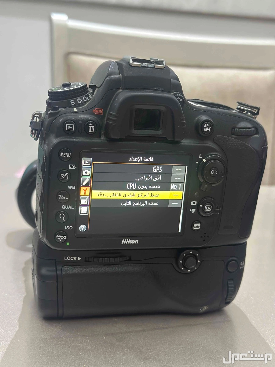 كاميرا نيكون D600 مع عدسة 300-70 تامرون