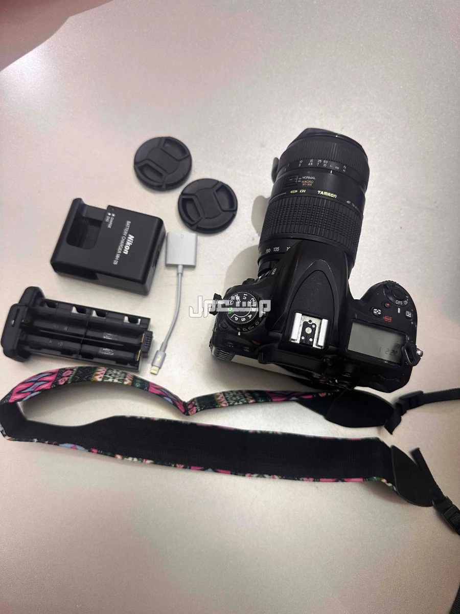كاميرا نيكون D600 مع عدسة 300-70 تامرون