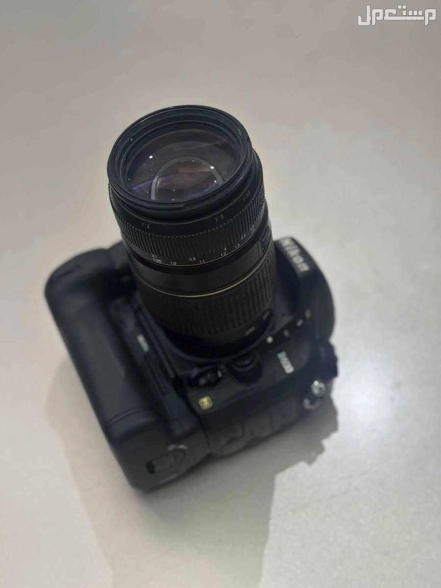 كاميرا نيكون D600 مع عدسة 300-70 تامرون