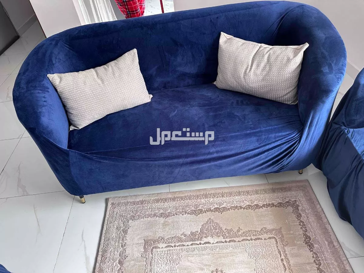 كنب 7 نفر شبه جديد في الرياض بسعر 700 ريال سعودي
