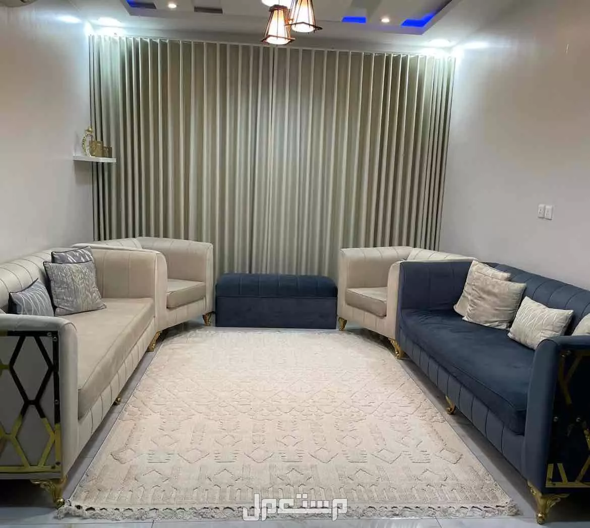 كنب نظيف مستعمل في الدمام شاريه ب5000و ببيعه ب2000