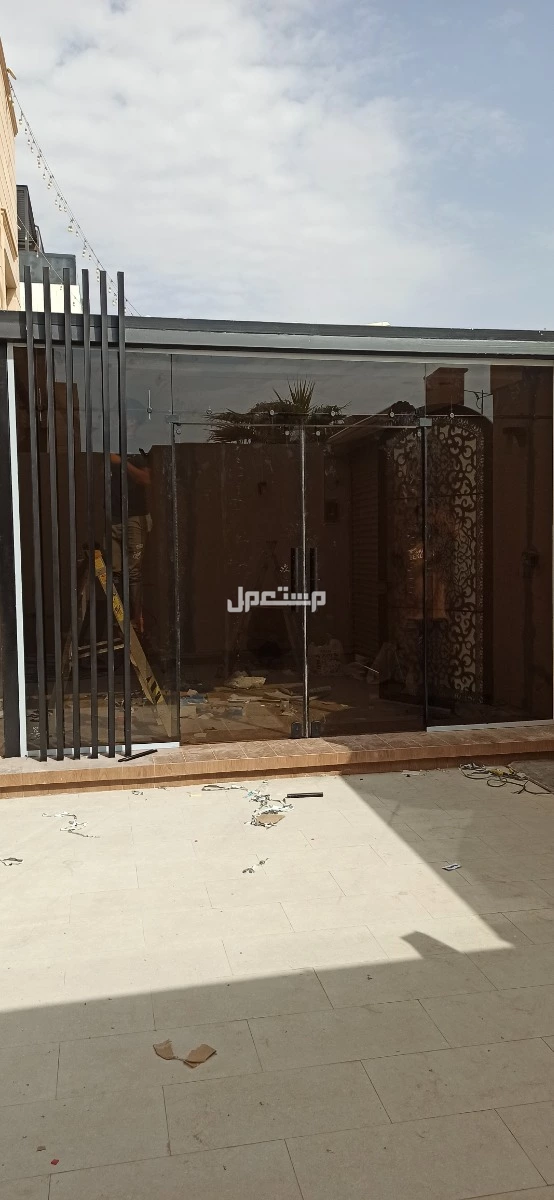 تركيب زجاج سكريت زجاج سكريت جميع أعمال زجاج السيكوريت