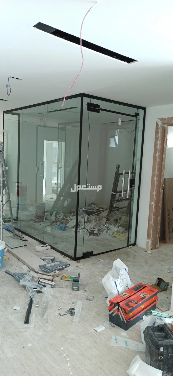 تركيب زجاج سكريت زجاج سكريت جميع أعمال زجاج السيكوريت