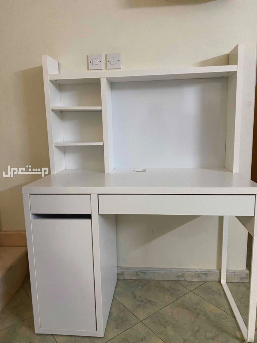 مكتب من ايكيا السعر 450 قابل للتفاوض