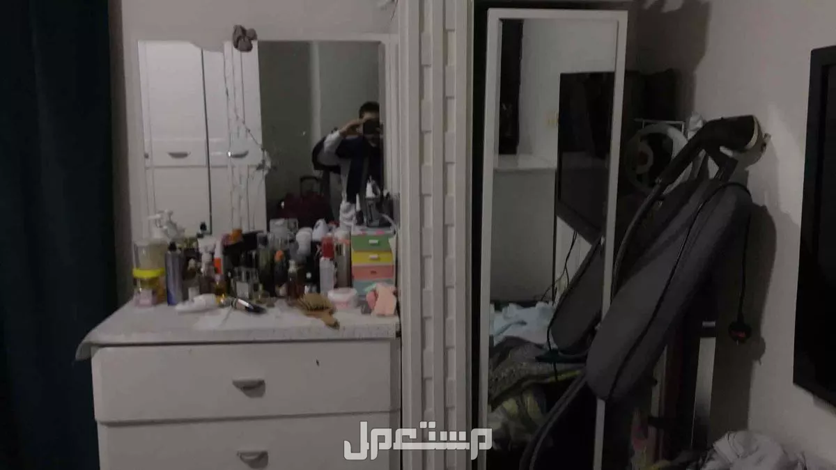 غرفة نوم كبيرة وغسالة ملابس هام 8 ك