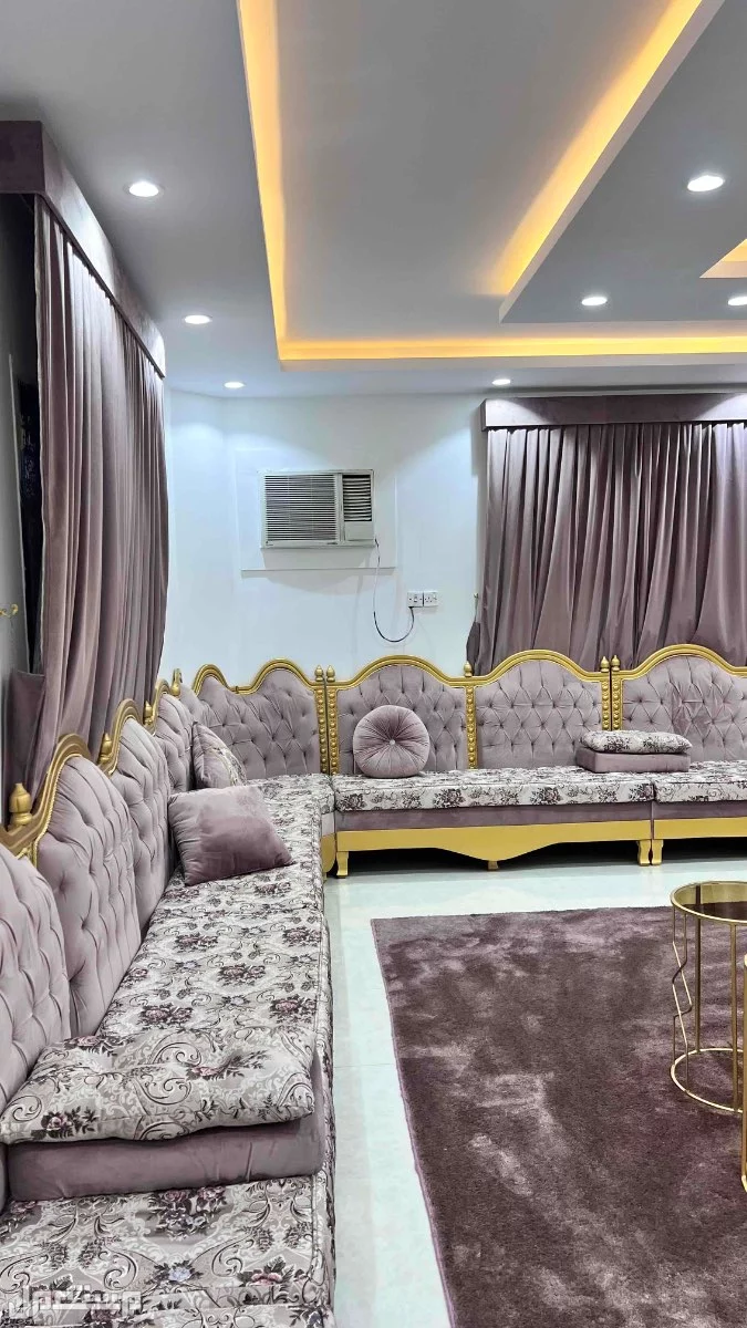كنب جديد ونظيف مقاسه 7ب 5 في حفرالباطن والبيع 2200