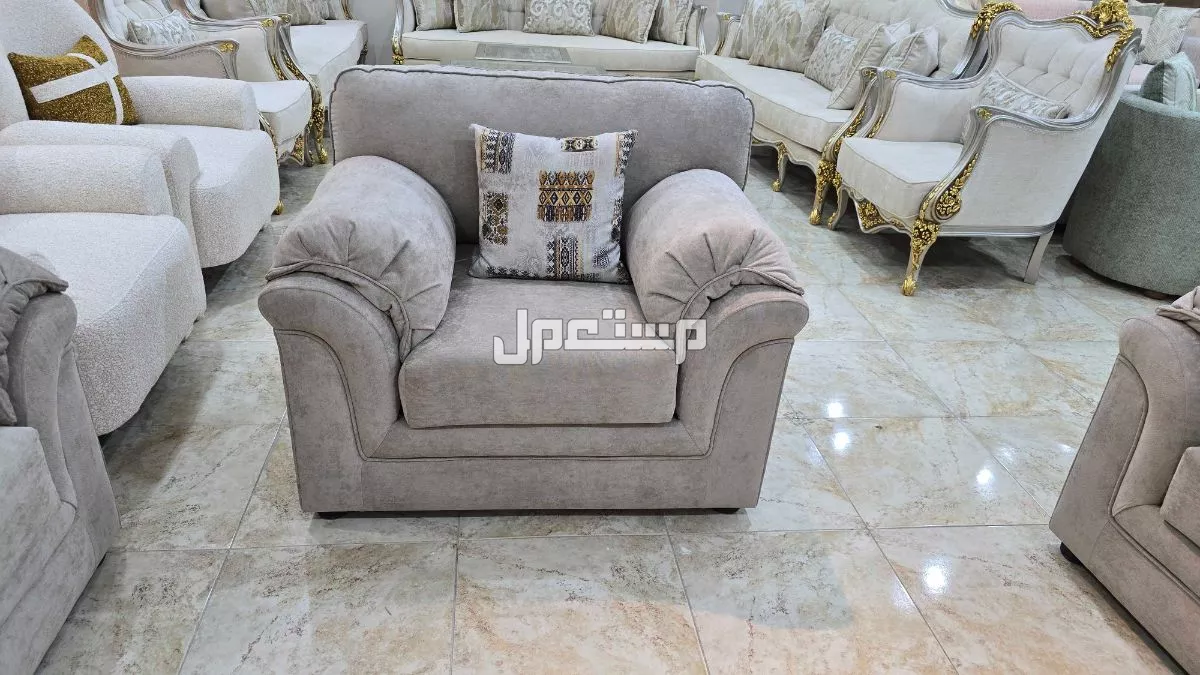 كنب في جدة بسعر 3 آلاف ريال  حرفL مقاس 2x3مع كنبة نفرين 2كراسي نفر