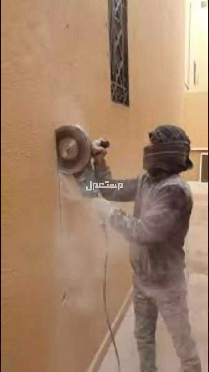 عمال ترميم وصيانة بجميع أنحاء الرياض