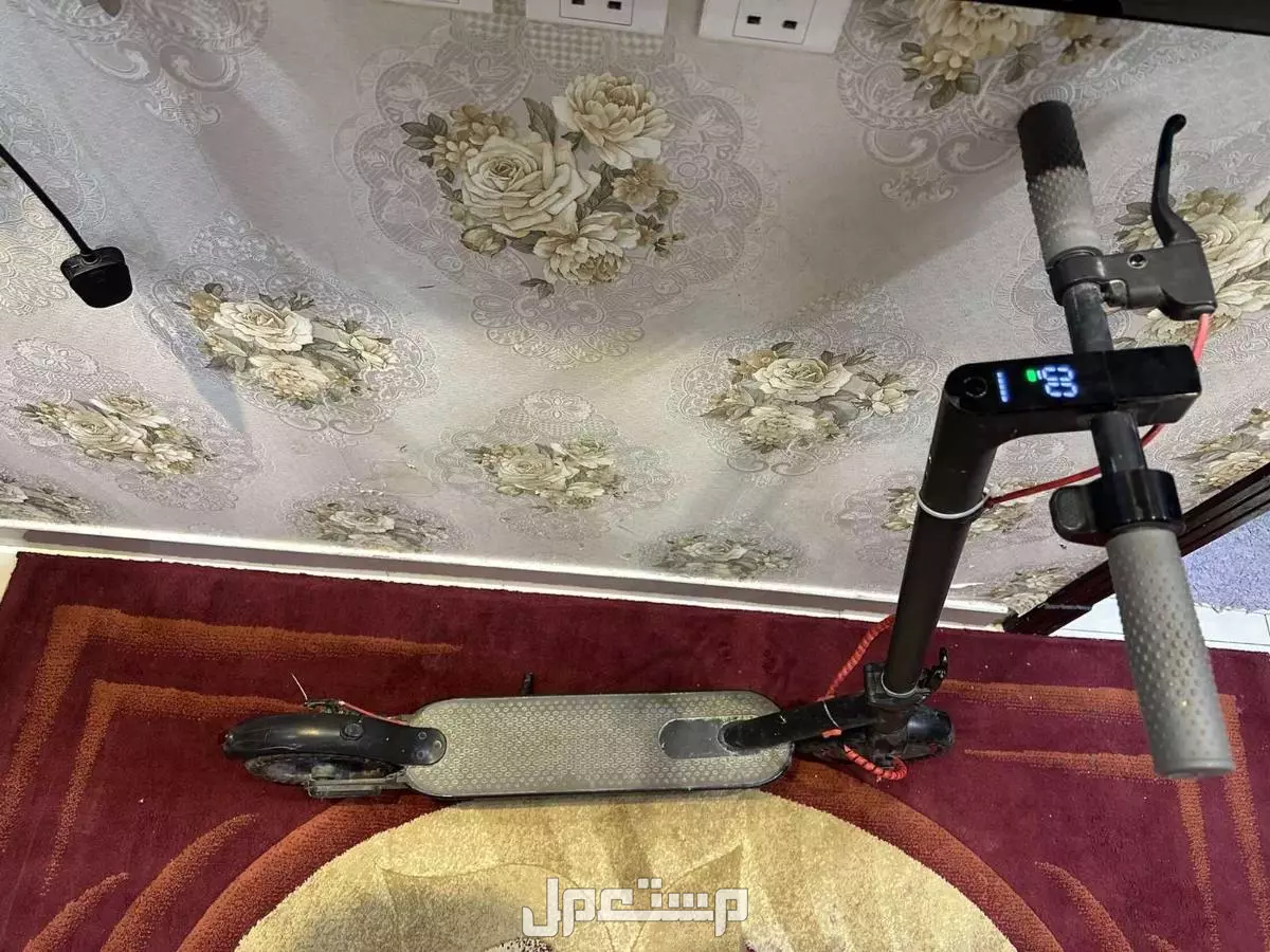 سكوتر شاومي كهربائي سرعته 70 و معاه شاحن ب 700 قابل للتفاوض