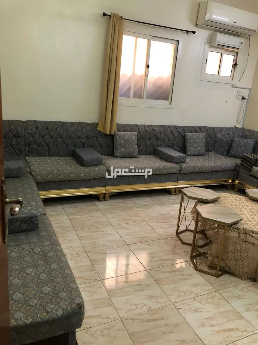 مجلس كنب متصل  في الرياض بسعر 750 ريال سعودي