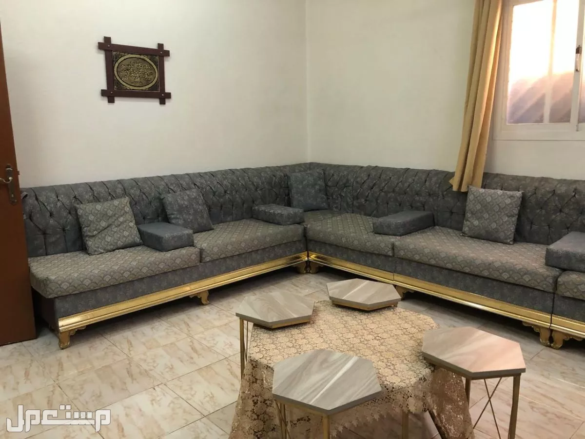 مجلس كنب متصل  في الرياض بسعر 750 ريال سعودي