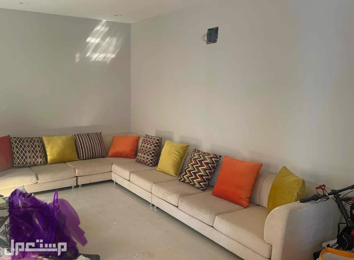 كنب حرف L للبيع بسعر 4500 ريال قابل للتفاوض بالمعقول