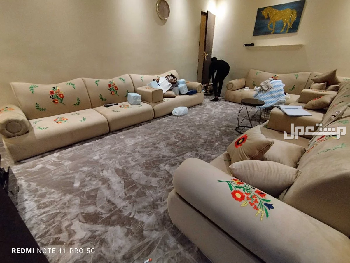 تنجيد كنب ومجالس وتفصيل ستاير وغرف نوم احدث الموديلات واسعار تناسب الجميع اتصل بنا يصلك مندوبنا اينما كنت