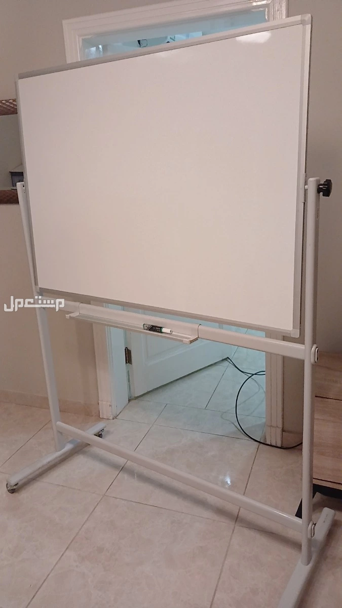 سبورة وجهين للبيع  في المدينة المنورة بسعر 250 ريال سعودي
