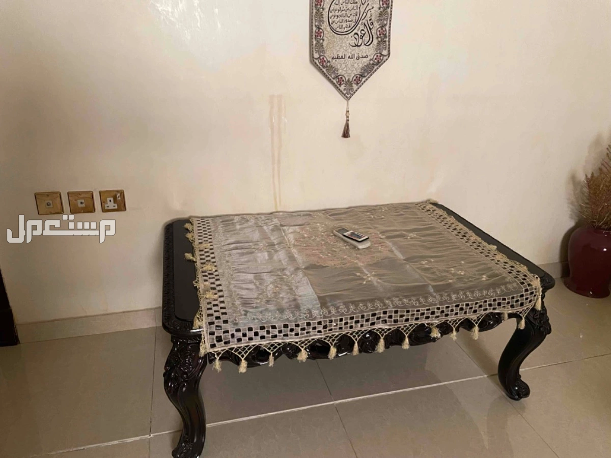 طاولة مجلس في المدينة المنورة بسعر 300 ريال سعودي