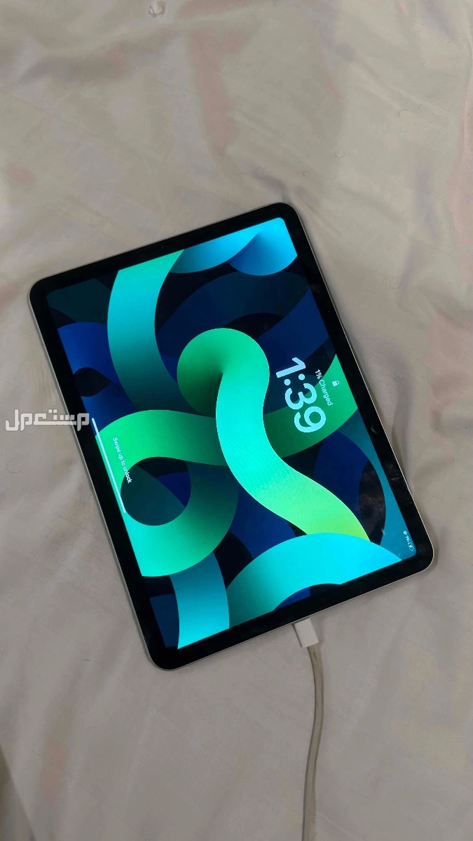 ايباد اير الجيل الرابع نظيف للبيع