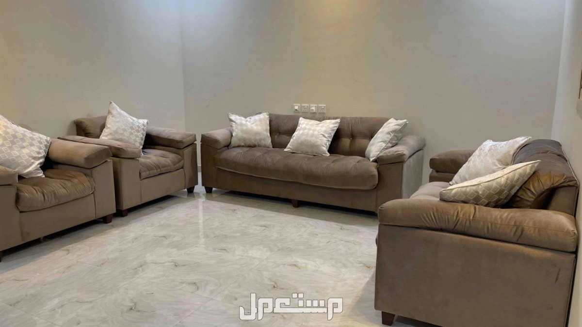 كنب جديد  في المجمعة سعر البيع 2000
