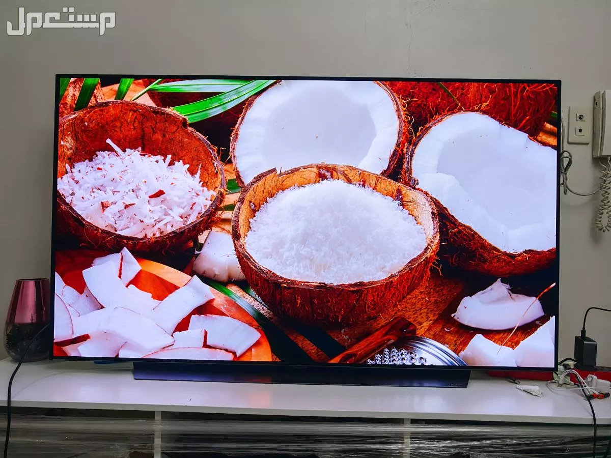 للبيع شاشة LG OLED CS 65 بوصه   في الدمام بسعر 2800 ريال سعودي
