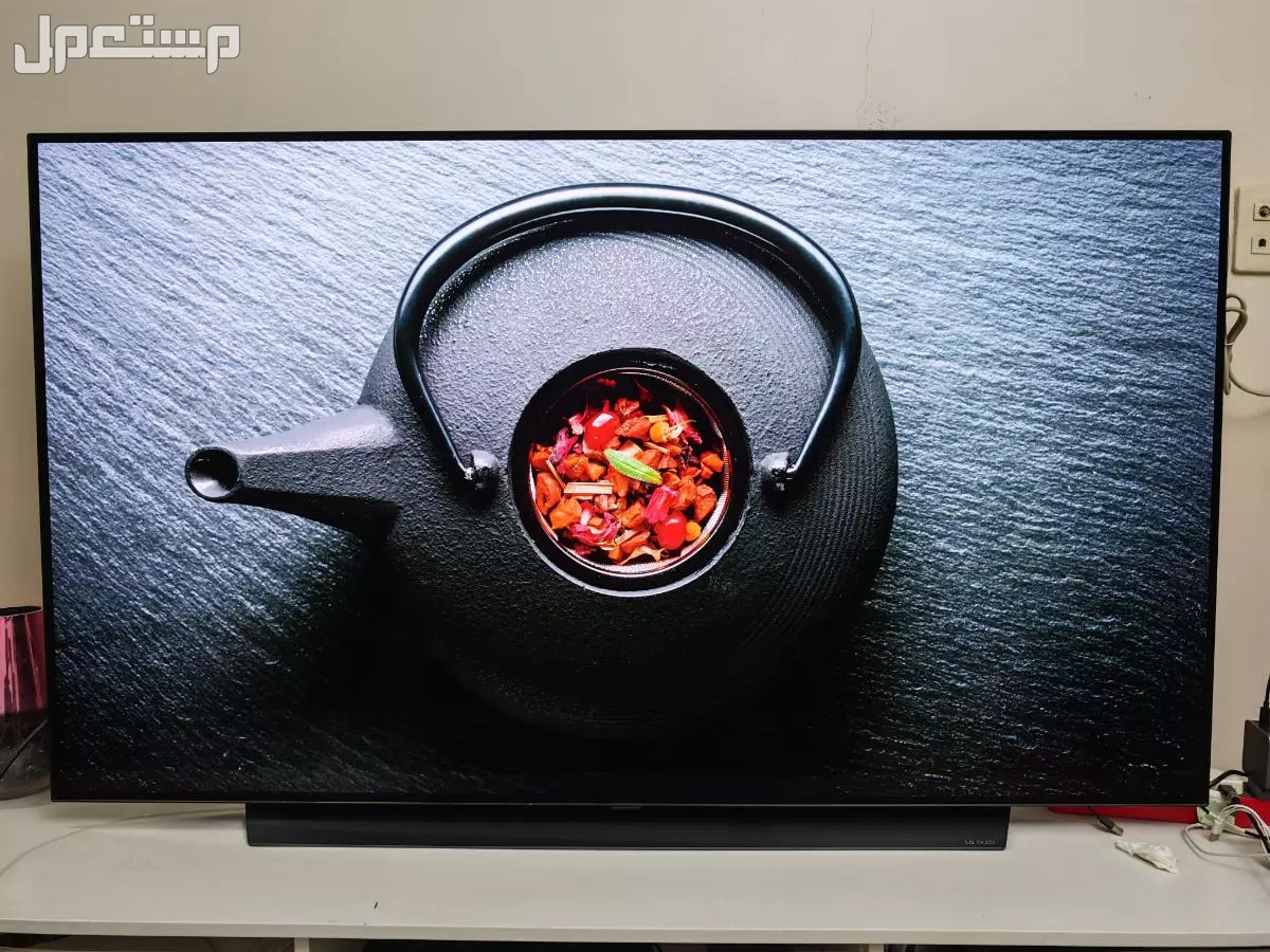 للبيع شاشة LG OLED CS 65 بوصه   في الدمام بسعر 2800 ريال سعودي