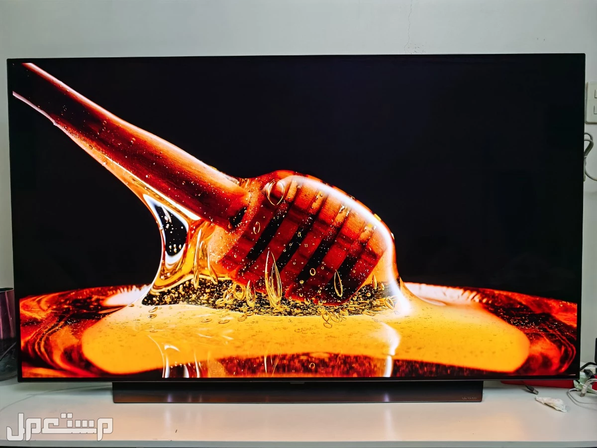 للبيع شاشة LG OLED CS 65 بوصه   في الدمام بسعر 2800 ريال سعودي