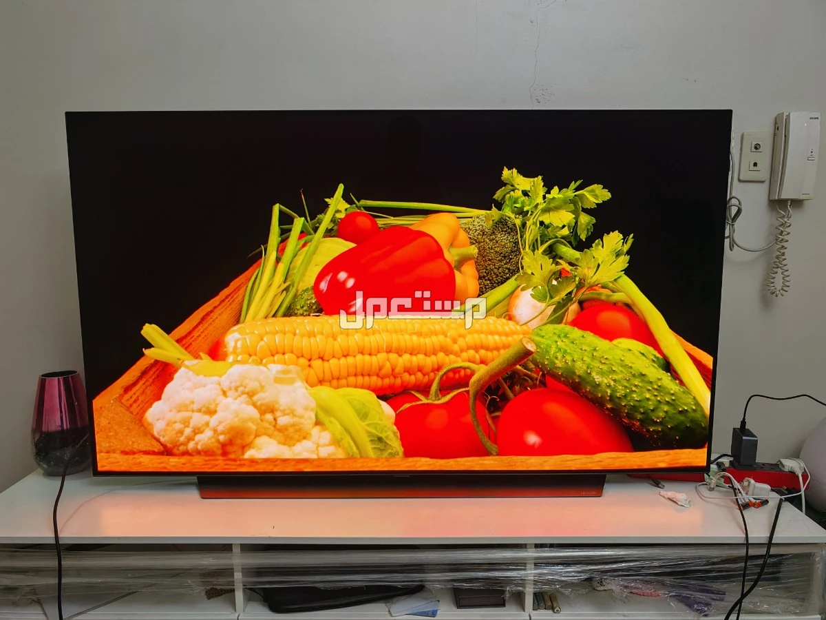 للبيع شاشة LG OLED CS 65 بوصه   في الدمام بسعر 2800 ريال سعودي
